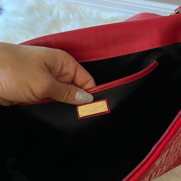 Gianni Versace Made In Italy Red Patent Leather Chain Shoulder Bag - Picture 8 of 12